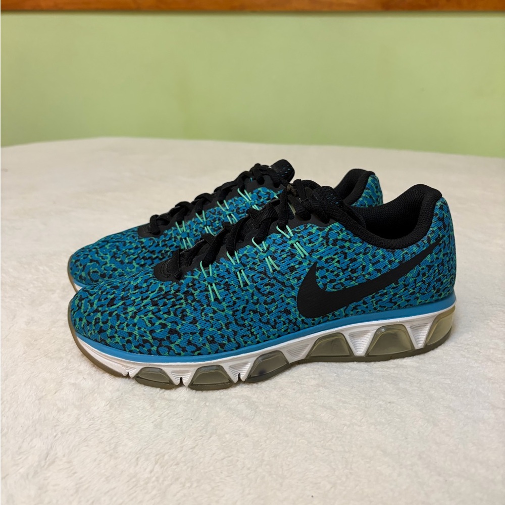 Nike Turquoise and Black Athletic Shoes